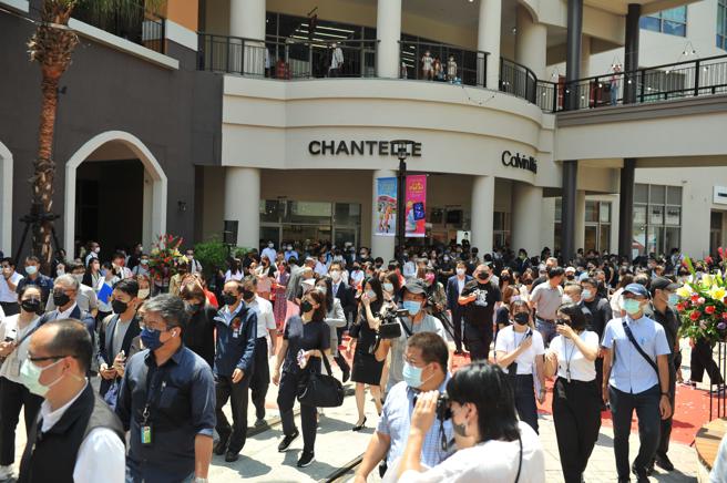 SKM Park Outlets高雄草衙于今年8月正式开幕，在室外口罩解禁下，也有望带动来客潮。（图/SKM Park提供）