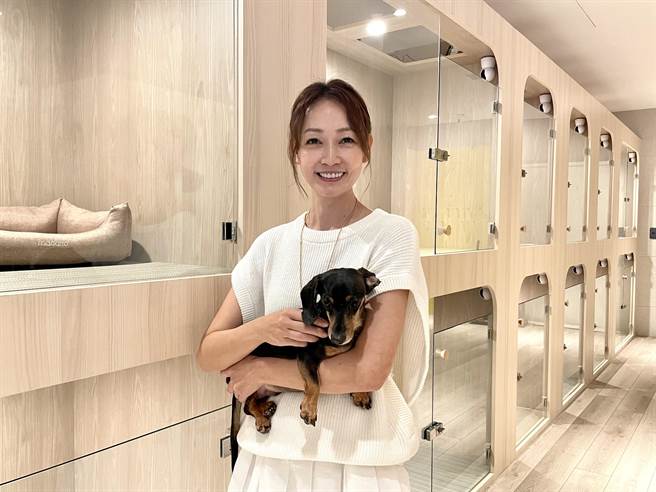 爱狗的潘慧如筹备4年的宠物旅馆终于即将正式开幕。（林淑娟摄）