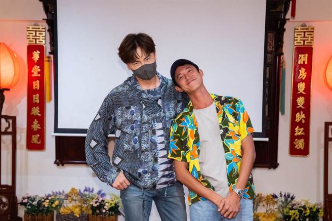 郑元畅、吴慷仁出席新戏杀青酒。（TVBS提供）