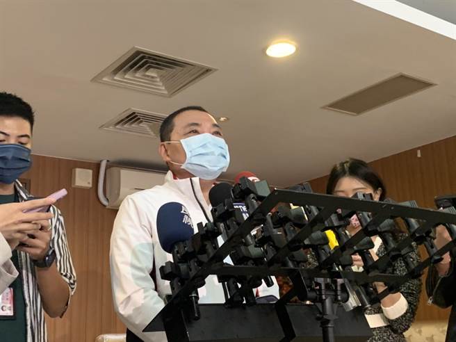 侯友宜强调，会把市政工作一步一脚印往前推进。（李奇叡摄）