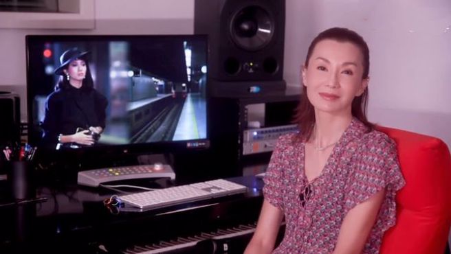 張曼玉罕見出面，為梅艷芳紀念演唱會錄製影片。（圖／微博）