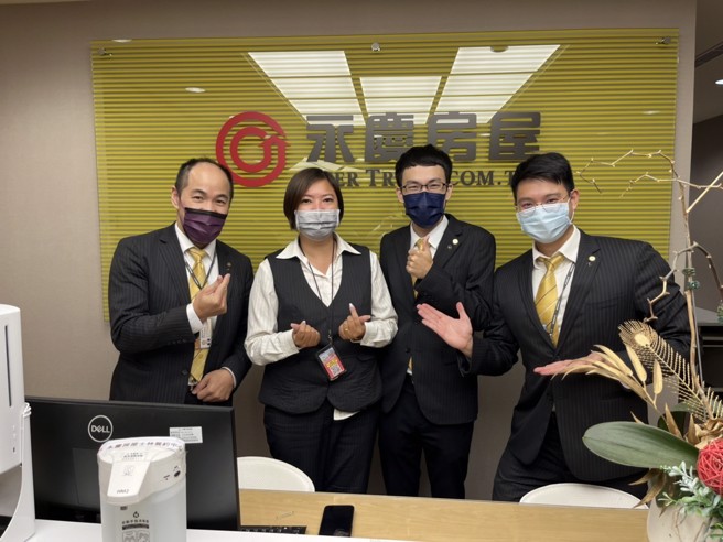永庆房屋提倡团队合作的工作模式，不用担心单打独斗，学长姐们乐于帮助新人熟悉工作内容。图/永庆房屋提供