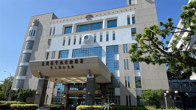 中市泳池泳客发生意外不治，一审、二审法官以泳池救生员不符规定各判6月及10月，台中高分院更一审法官则以可能猝死改判无罪。（本报资料照片）