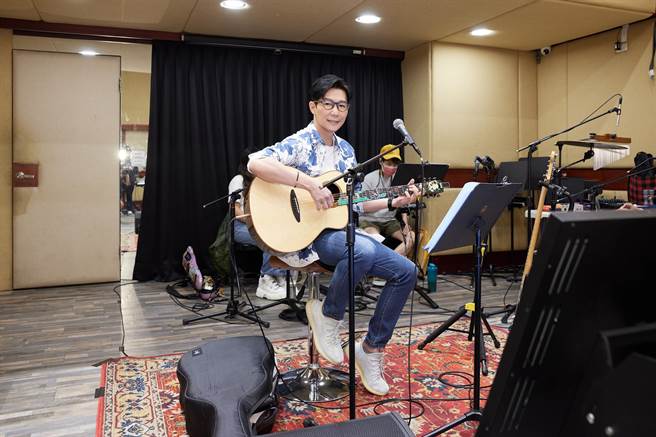 品冠将在12月3日开唱，近日正闭关忙练团备战。（种子音乐提供）