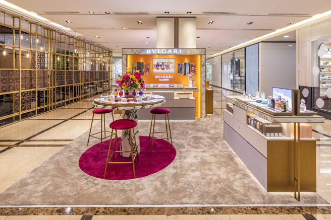 宝格丽顶级香氛专柜新光三越A4全新开幕。（卢亚提供）