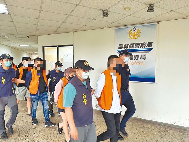 云林县3宝爸遭恶煞误砍成重伤，警方逮捕6名嫌犯，云林县长张丽善表示绝不纵容。（虎尾警分局提供／张朝欣云林传真）