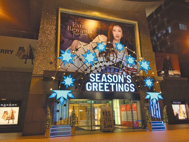 微風廣場市民大門耶誕裝飾。（微風提供）