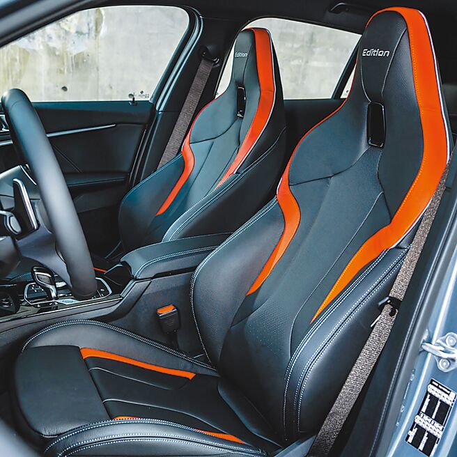 ColorVision专属Dakota双色真皮内装。（汎德提供）