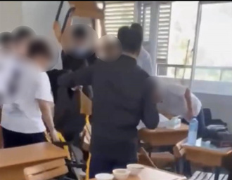 桌子、椅子也拿出來K！台南某職業學校驚傳校園霸凌