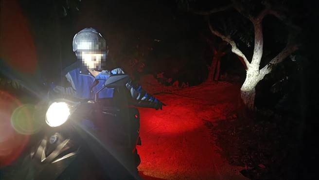 吳姓男子騎機車前往酒桶山休閒園區賞景並訪友，卻在產業道路迷途，幸經報警，警方透過手機發話位置尋找順利助他脫困。（台中市太平警分局提供／馮惠宜台中傳真）