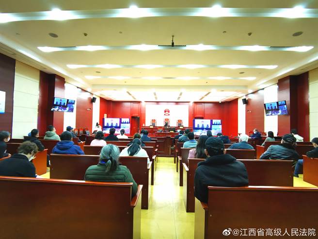 连续诱杀7恩客逃亡20年审3年，劳荣枝指遭胁迫江西高院不採，维持判死。（江西高院）