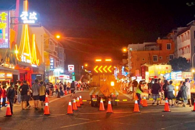 全國環保夜市票選結果出爐，墾丁大街非六都冠軍。(圖翻自時報資料照)