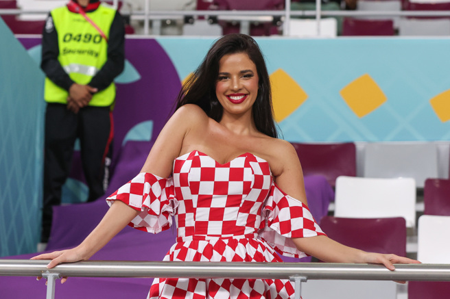 泰国网红近日化身球门，玩起性感足球，令网友看了喷鼻血。示意图非本人。（图／达志影像）