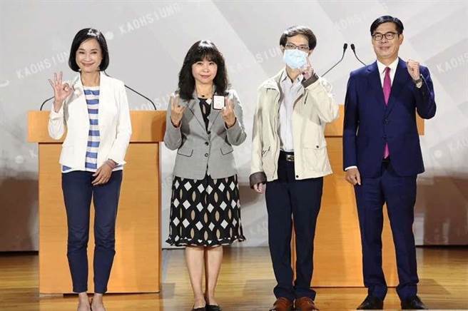 高雄市长候选人国民党柯志恩、无党籍曾尹俪、无党籍郑宇翔、民进党陈其迈（由左至右），仅有柯志恩、陈其迈领回保证金及获得补助款。（高市选委会提供）