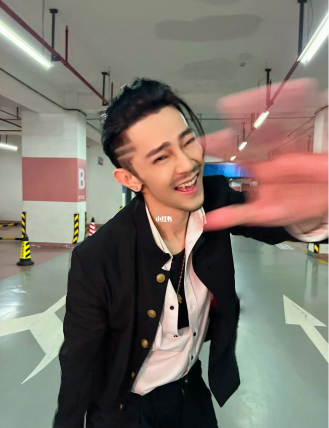 汪东城的PO文反遭大批网友抨击。(图/汪东城 小红书)