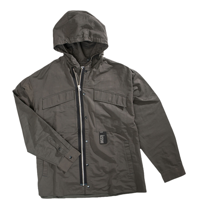 京站的IZZUE连帽休閒外套，原价7650元，特价3000元。（京站提供）