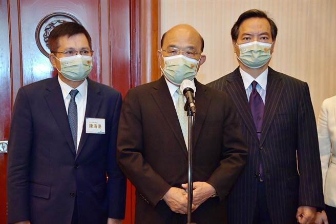 行政院长苏贞昌今出席「中华民国第45届、海外华人第31届创业楷模暨创业相扶奖颁奖典礼」。（行政院提供）