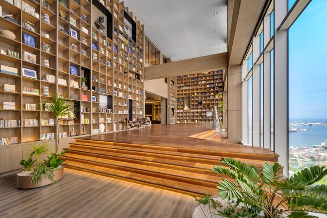 承亿酒店25楼大厅，阅读广场柜台。(承亿文旅提供)