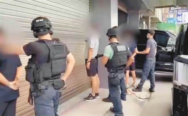 檢警查出威震集團涉及買凶殺人，逮捕11名犯嫌。（警方提供／陳鴻偉台北傳真）