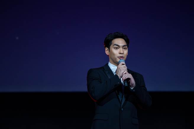 柳乐优弥出席「2022迪士尼内容发布会」宣传《噬亡村》。（迪士尼提供）