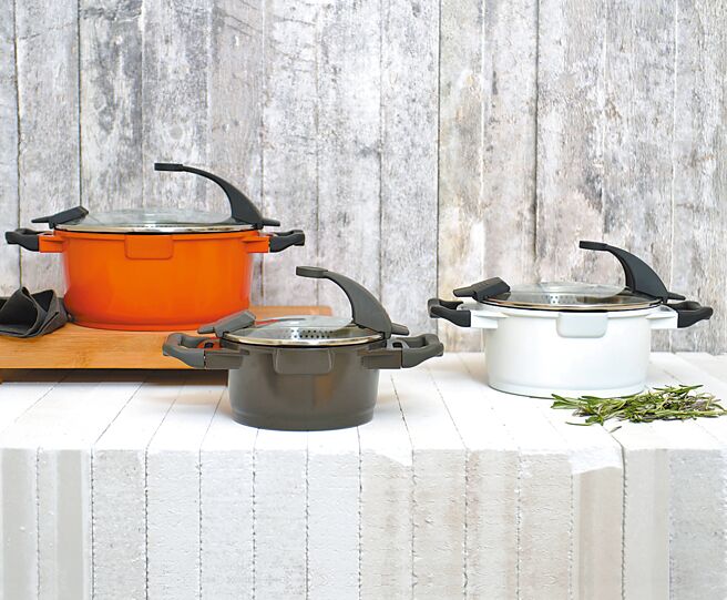 旺代的比利时BERGHOFF锅具外型简约俐落，好煎好煮，受许多顾客青睐。（旺代企业提供）