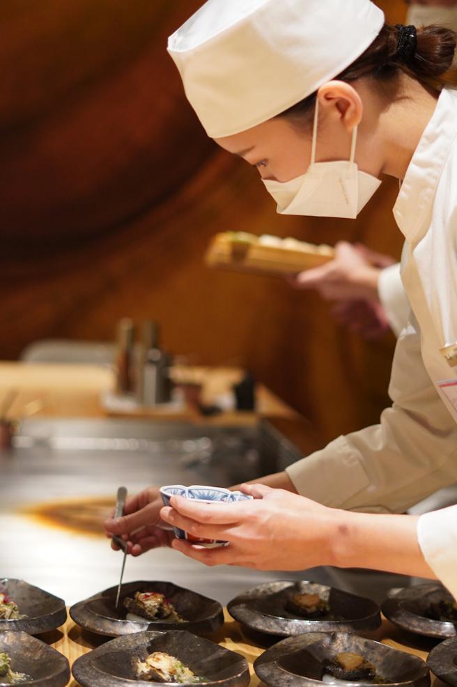 王品今年将会发出1.5个月的奖金。（图／何书青摄）