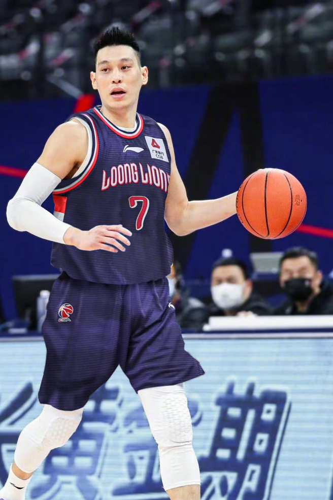 林书豪个性温和谦逊，但园区的简陋训练器材却让他罕见动怒。(取自林书豪微博）