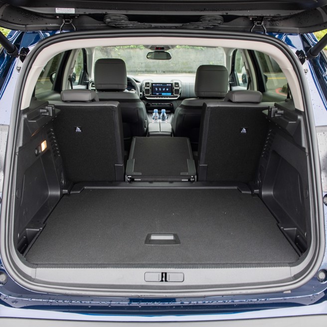 行李廂載物容積580-1630L。（陳大任攝）