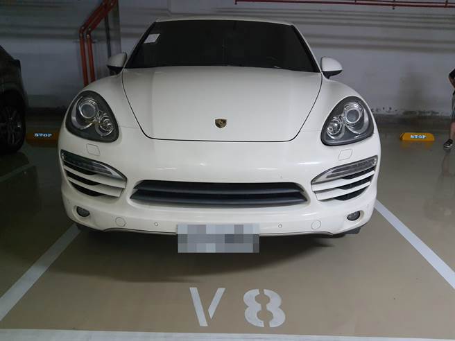 行政执行署新北分署下周二举办拍卖会，其中包含白色保时捷休旅车。（新北分署提供）