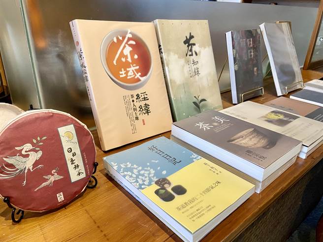 日光山独特的森林茶文化、品尝森林点心，藉由文学诗词与森林对话，开启与自己内心的静谧交流。（吴佩蓉摄）