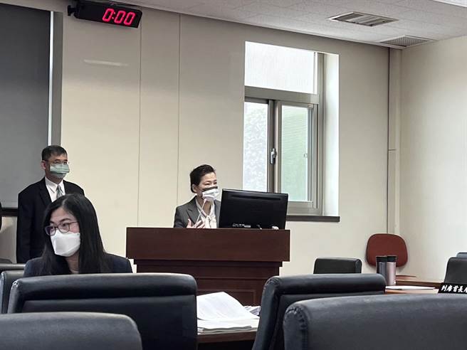 外燴及團膳業前10月營業額仍年減30.3％，民進黨立委林岱樺呼籲要有感施政，經濟部長王美花承諾，2周內會找業者來了解。(圖／王玉樹攝)