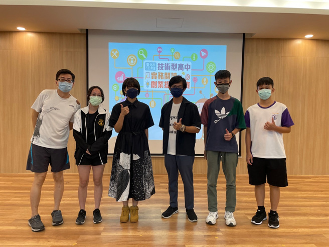 经过预赛评选过后，共计有13组团队入围决赛。(照片/士林高商提供)