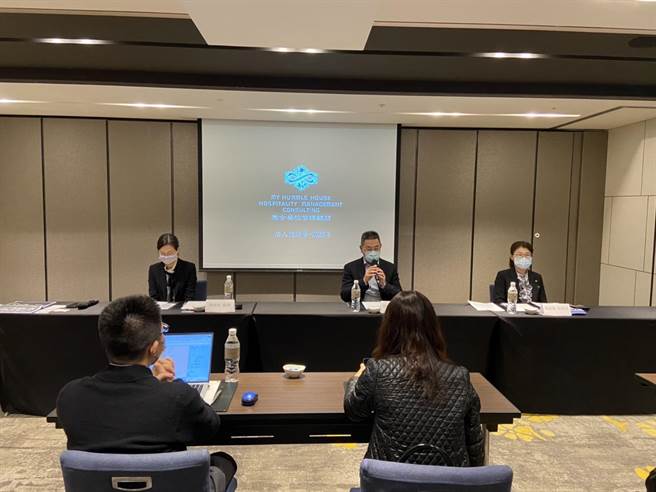 寒舍餐旅今日受邀举办法说会，由寒舍餐旅董事长蔡伯翰主持。（寒舍提供）