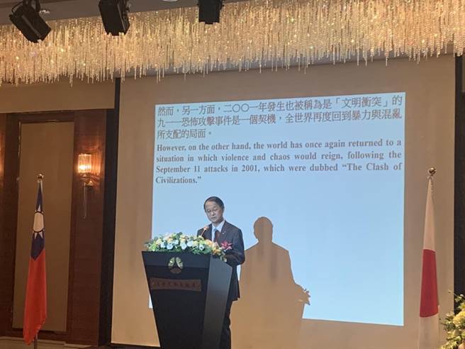 日本台湾交流协会今天办理五十周年酒会，日本驻台代表泉裕泰致词。（杨孟立摄）