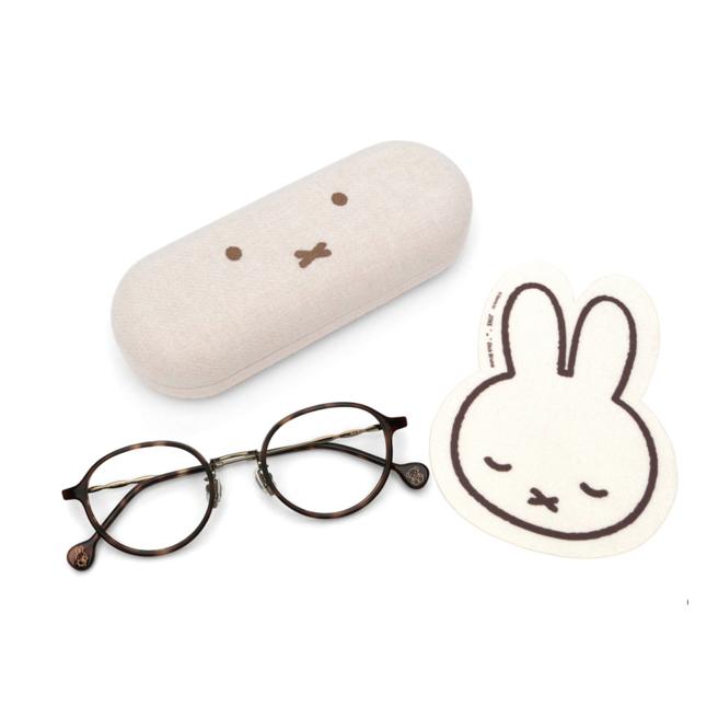 新光三越台北站前店JINS X Dick Bruna米飞联名款眼镜，价格店洽。（新光三越提供）