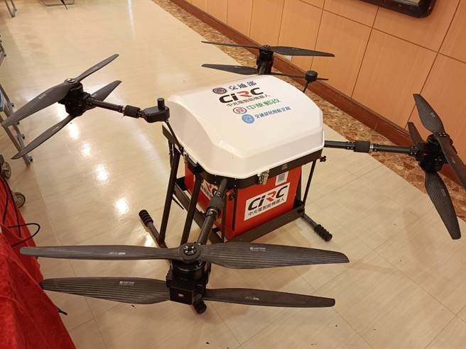 
交通部民用航空局今日邀集产、官、学界代表座谈，针对加强未来无人机管理横向联繫，中央和地方进行许多讨论。（民航局提供／陈佑诚传真）