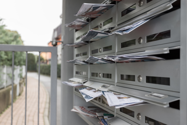 人妻因为信箱锁头坏了一直没去修理，直到某天她看见信箱里的东西，崩溃喊「好噁心的一幕」。（示意图/shutterstock）