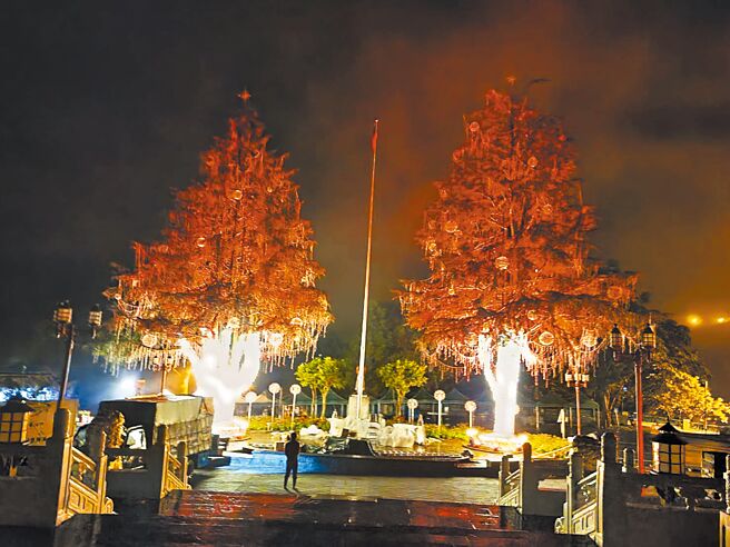 2022「山谷灯光节」1日登场，全台海拔最高的耶诞树将点灯祈福。（参山处提供／陈淑娥台中传真）