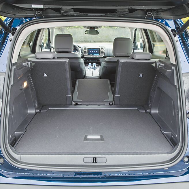 行李廂載物彈性自580至1630L。（陳大任攝）