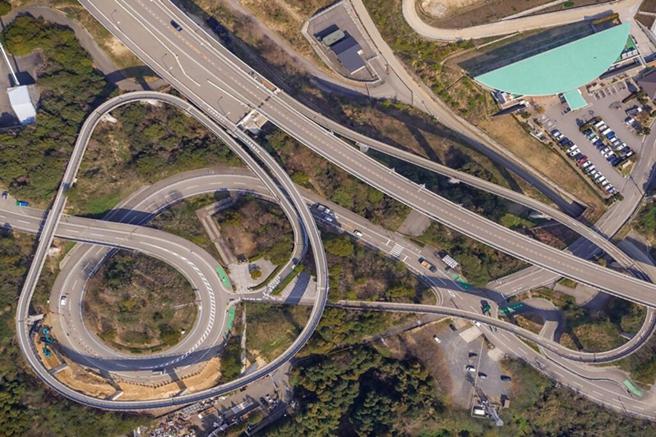 岛波海道以自行车闻名，但鲜少人知道，该路线其实也是高速公路！　图：爱媛县观光物产协会／来源