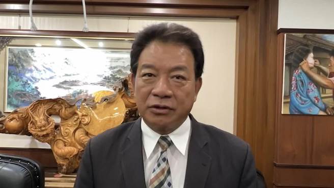 针对警方发布「查缉专刊」，台南市议长郭信良表示，这是不是一个烟雾弹？希望警方早日破案让真相水落石出。（曹婷婷摄）