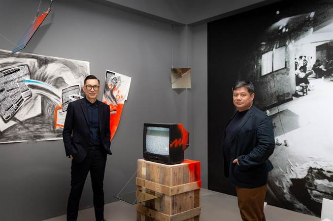 《狂80：跨领域灵光出现的时代》由王俊杰（左）与黄建宏共同策展。（北美馆提供）