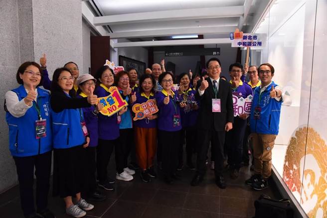 中和区公所志工队脱颖而出，获选「111年全国绩优志工团队奖」。（中和区公所提供）