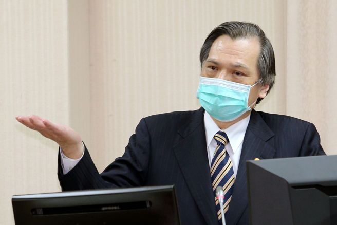 桃园市长郑文灿硕士论文遭台大认定涉嫌抄袭，学位被撤销，其指导教授、国安局长陈明通遭呛指导的论文应全数公开被检视。（资料照／黄世麒摄）