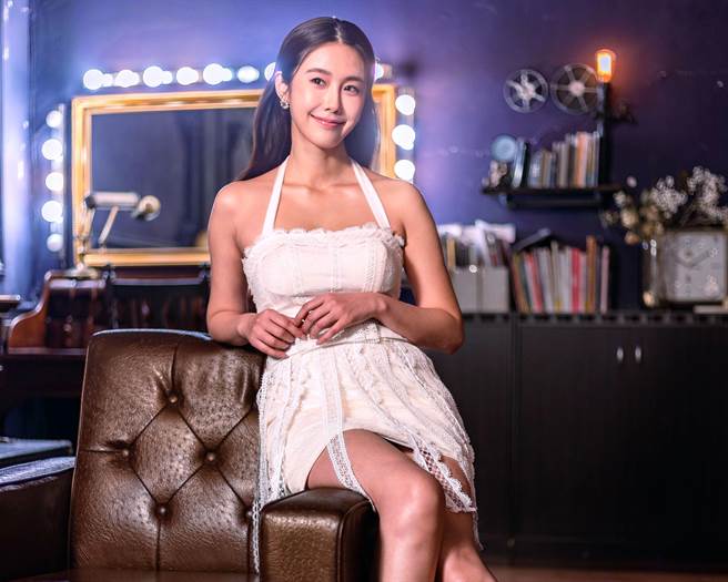 演员黄心娣接受专访，分享拍摄电影《女优，摔吧！》的幕后花絮。（罗永铭摄）