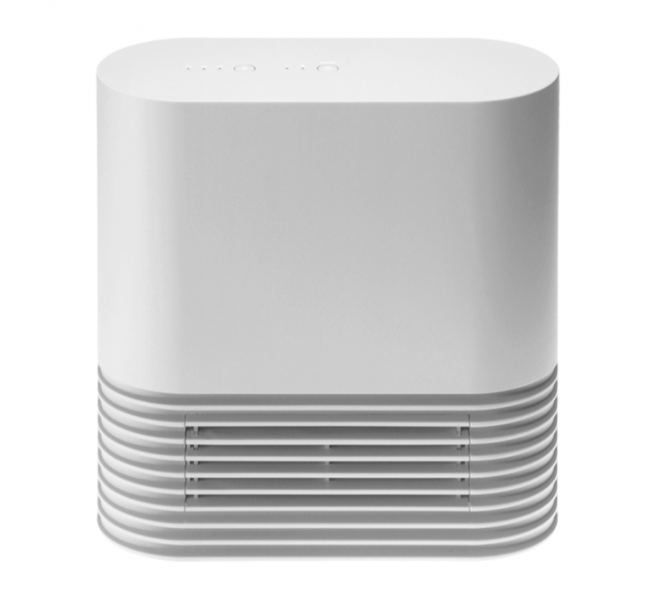 乐天市场上大通数位相机的日本±0正负零 陶瓷电暖器，原价2890元，特价2490元。（乐天市场提供）