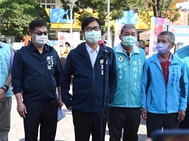 民进党代理主席、市长陈其迈出席阿莲区中路国小今天举办的百周年校庆活动。(林雅惠摄)