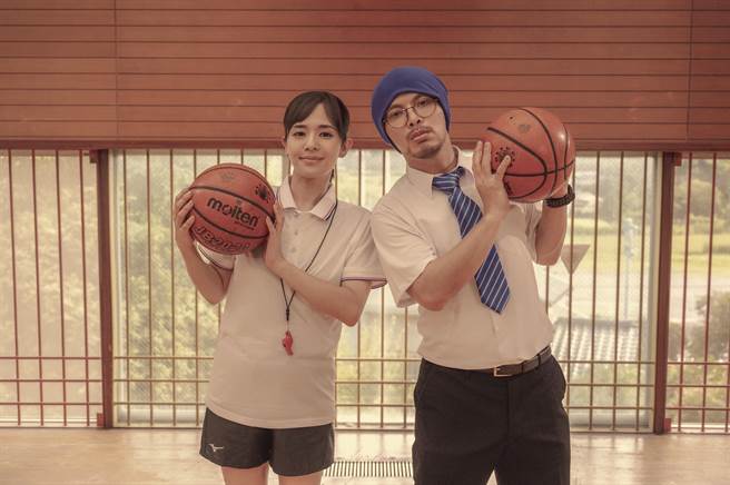 黄明志邀苍井空合作新歌〈别人的老婆〉。（亚洲通文创）