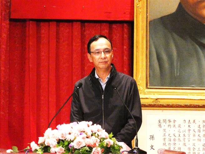 国民党九合一选举胜选，2024人选受关注。前民进党主席许信良点名国民党主席朱立伦与前主席江启臣可组朱江配。朱今受访说，作为党主席现在百分百心在努力接下来嘉义市长、立委补选等3场延长赛选举，全心全力希望候选人当选。（周志豪摄）