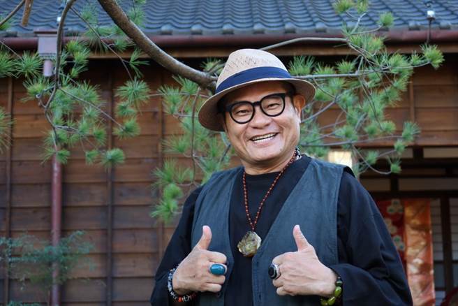 許效舜今天出席續任日本京都府文化觀光大使儀式。（經紀人Joey提供）